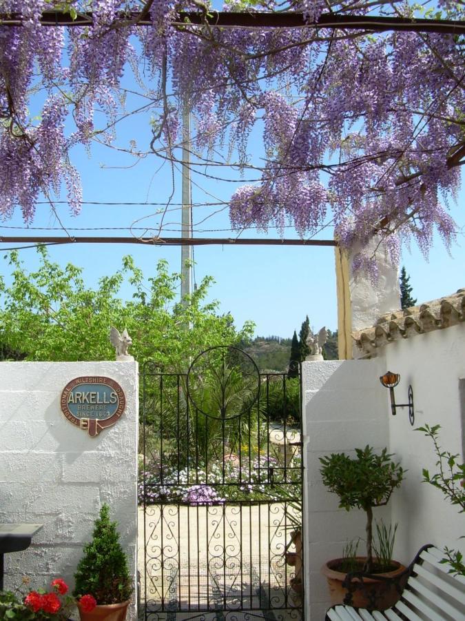 River Ebro Holidays Tivenys Exterior photo